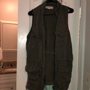 Army green Vest